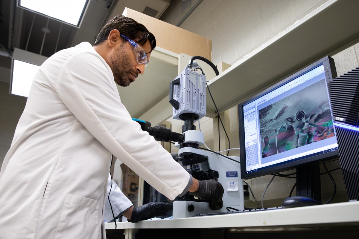 UArkansas Research (@uarkresearch) on Twitter photo Researchers at <a href="/UArkansas/">University of Arkansas</a> found a fast, inexpensive and accurate new way to detect COVID-19 using liquid crystals, the same technology in our televisions and screens. <a href="/UofA_Research/">UofA Division of Research and Innovation</a> <a href="/UofA_Engr/">U of A Engineering</a> #UArk
arkansasresearch.uark.edu/liquid-crystal… Researchers at <a href="/UArkansas/">University of Arkansas</a> found a fast, inexpensive and accurate new way to detect COVID-19 using liquid crystals, the same technology in our televisions and screens. <a href="/UofA_Research/">UofA Division of Research and Innovation</a> <a href="/UofA_Engr/">U of A Engineering</a> #UArk
arkansasresearch.uark.edu/liquid-crystal…