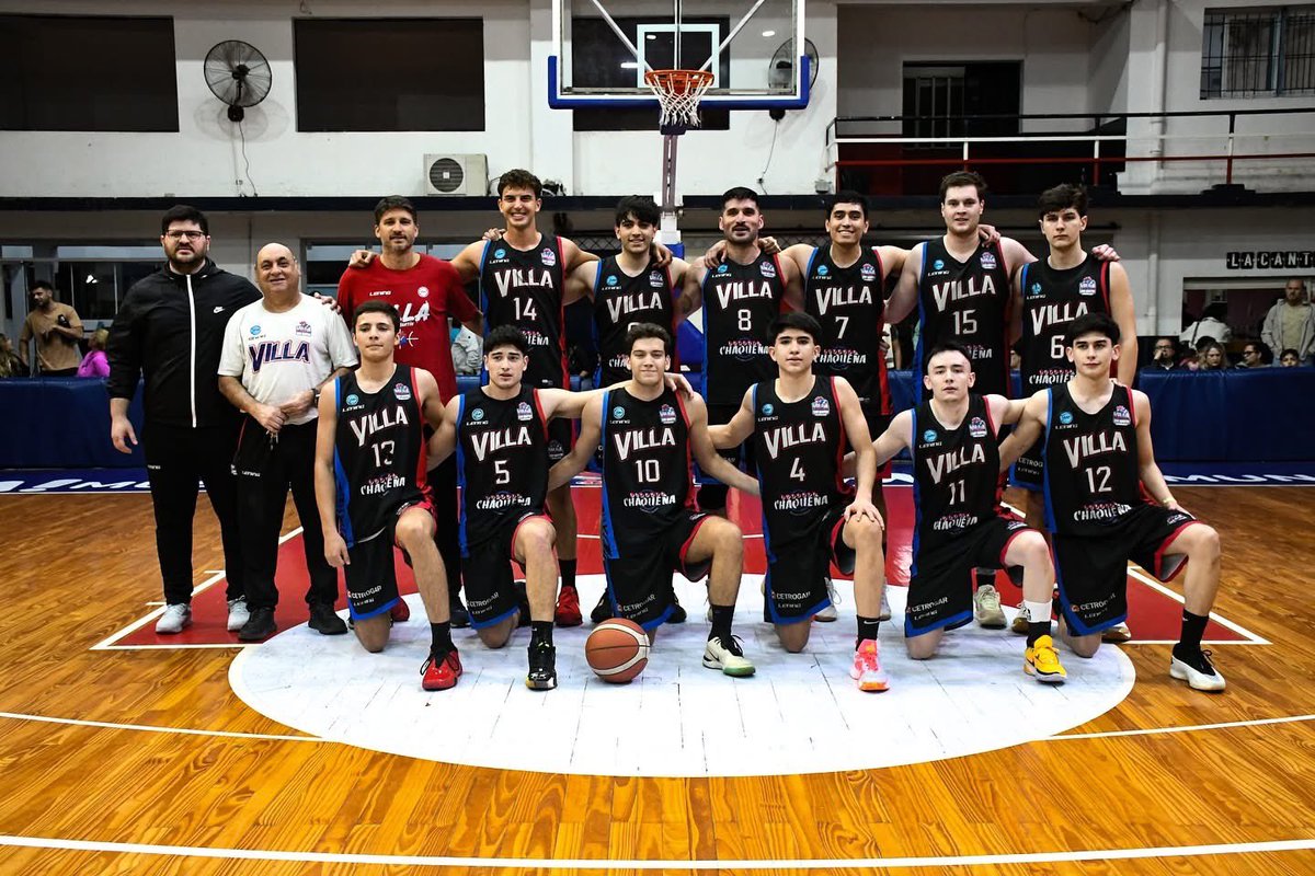 villasmTNA's tweet image. #ABR #ABCC | Villa lo dejó todo en la cancha ❤️

En un duelo correspondiente al torneo interprovincial, el equipo correntino venció a Villa por 71 a 55.

Gracias campeones por defender nuestra casa. ¡Siempre para adelante! 💙👏🏼

#TorneoChacoCorrientes #VSM #FamiliaTricolor