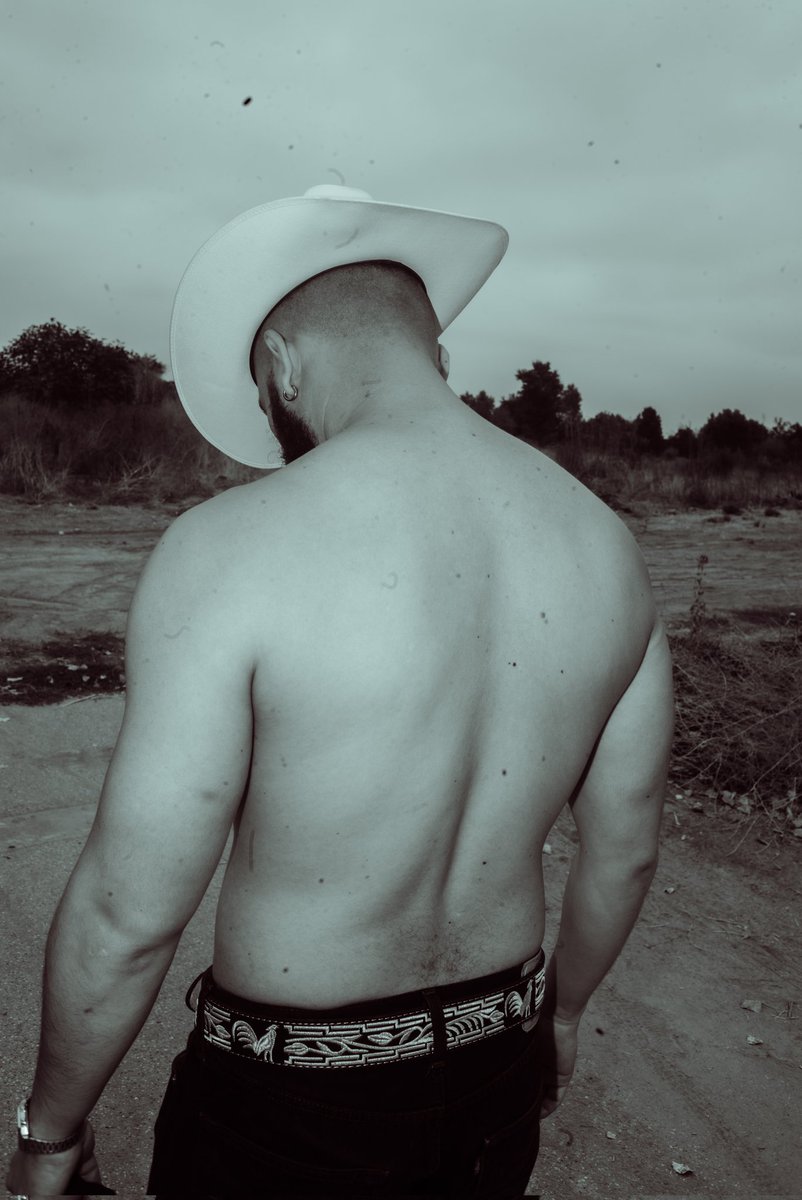 📷: <a href="/aphextony/">Perverso</a> 

#gaymen #vaquero #gaylatino #uncut