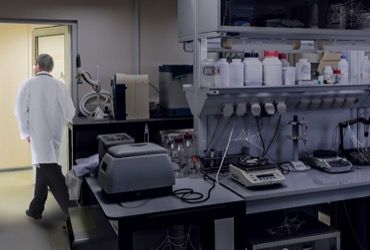 IDSE_Online's tweet image. IDSE won 2 awards for the same story about the lack of AMR research: A Folio Award for Business News Coverage and a TABPI honorable mention in Feature Writing. I think our wins are due to our talented art director #MattWhite He&apos;s the best. 

 idse.net/a/hiMBAA/t