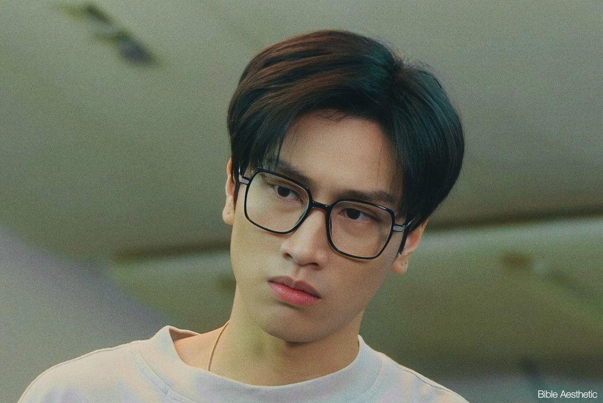 Pouty Allnew 😗

SOARING WITH ALLNEW
#JetlagEP16