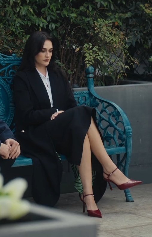 no context esra bilgiç (@nocontextesrab) on Twitter photo 