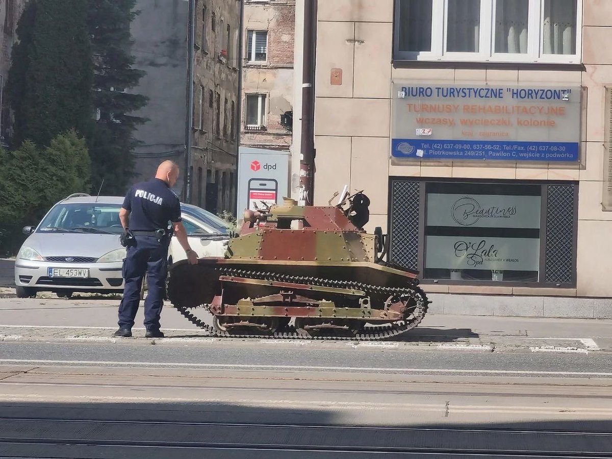 TheAngryHalibut tweet media