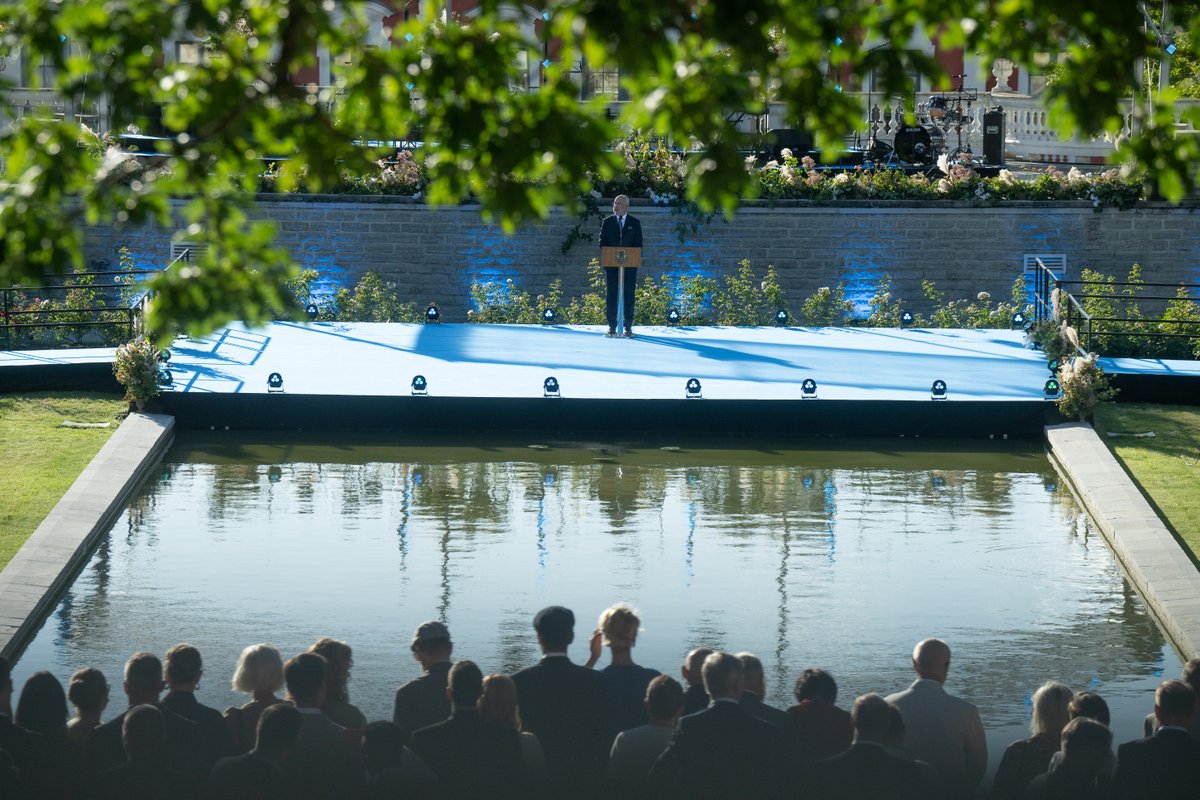 Alar Karis (@alarkaris) on Twitter photo 20th of August is one of the finest turns in the story of Estonia’s #freedom - the restoration of independence. We returned to a world where one is allowed to be, think & speak in their own individual way. Its strength comes from equal opportunities & solidarity. Long live 🇪🇪! 20th of August is one of the finest turns in the story of Estonia’s #freedom - the restoration of independence. We returned to a world where one is allowed to be, think & speak in their own individual way. Its strength comes from equal opportunities & solidarity. Long live 🇪🇪!