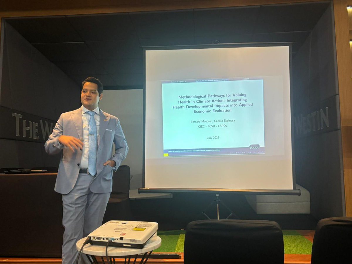 Guayaquil será sede del Congreso Mundial de Economía de la Salud 2027 🌎.

El profesor Bernard Moscoso de <a href="/espol/">ESPOL</a> presentó 2 ponencias y realizó la invitación oficial a más de 1.000 delegados internacionales durante el congreso. #GyeAtrae