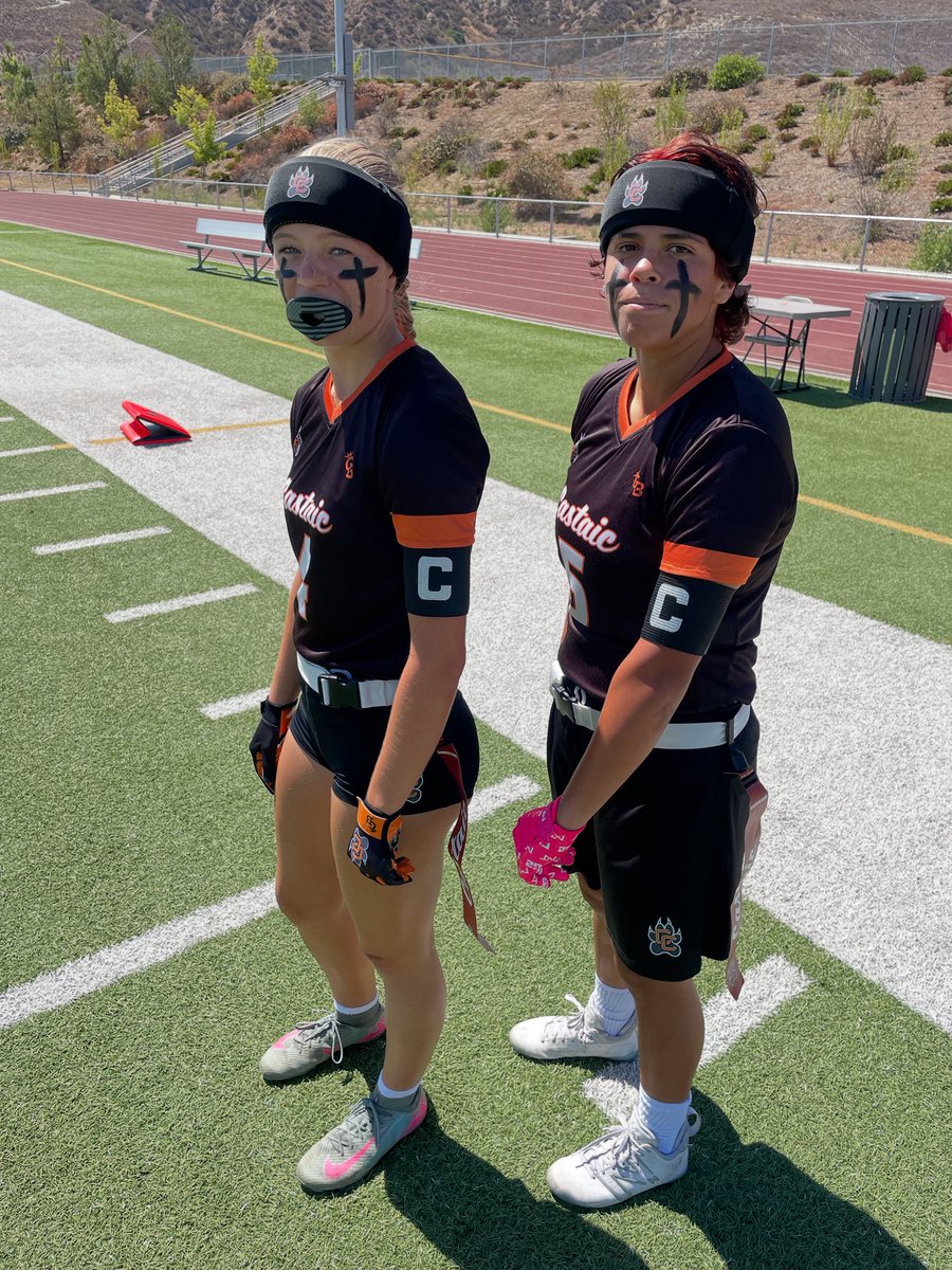 Captains from Game #2 vs West Ranch

#4 - Pyper Ormes (WR)
#5 - Alexis Steen (Rusher)

🧡🩶🖤🐾
#packmentality