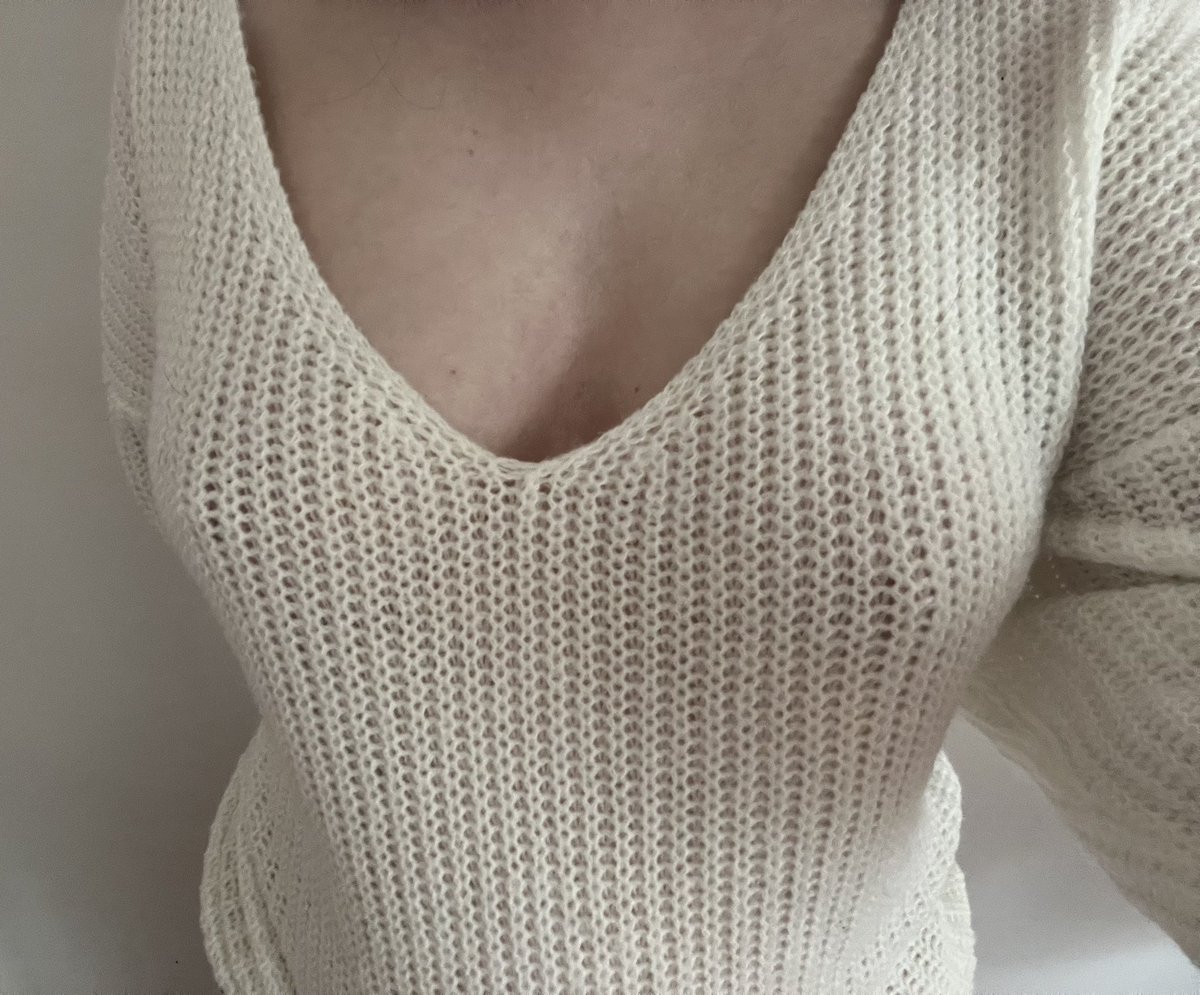 lucypretty123's tweet photo. Can’t wait for autumn and winter so I can tease people by dressing like this🤭 https://t.co/P4rEZqtDfi