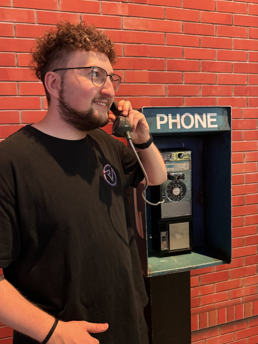 Reveal Multigaming (@rvmultigaming) on Twitter photo Strange Things are happening <a href="/gamescom/">gamescom</a>!
Die <a href="/dachcs/">DACH CS Masters</a> hat uns heute angerufen um euch noch einmal an den Matchday unseres Main Teams zu erinnern.
⏰20:00 Uhr
🆚<a href="/XPERION_NXT/">XPERION NXT</a>
📺Twitch.tv/dachcs
#4ThePlayer #Gamescom2025 Strange Things are happening <a href="/gamescom/">gamescom</a>!
Die <a href="/dachcs/">DACH CS Masters</a> hat uns heute angerufen um euch noch einmal an den Matchday unseres Main Teams zu erinnern.
⏰20:00 Uhr
🆚<a href="/XPERION_NXT/">XPERION NXT</a>
📺Twitch.tv/dachcs
#4ThePlayer #Gamescom2025