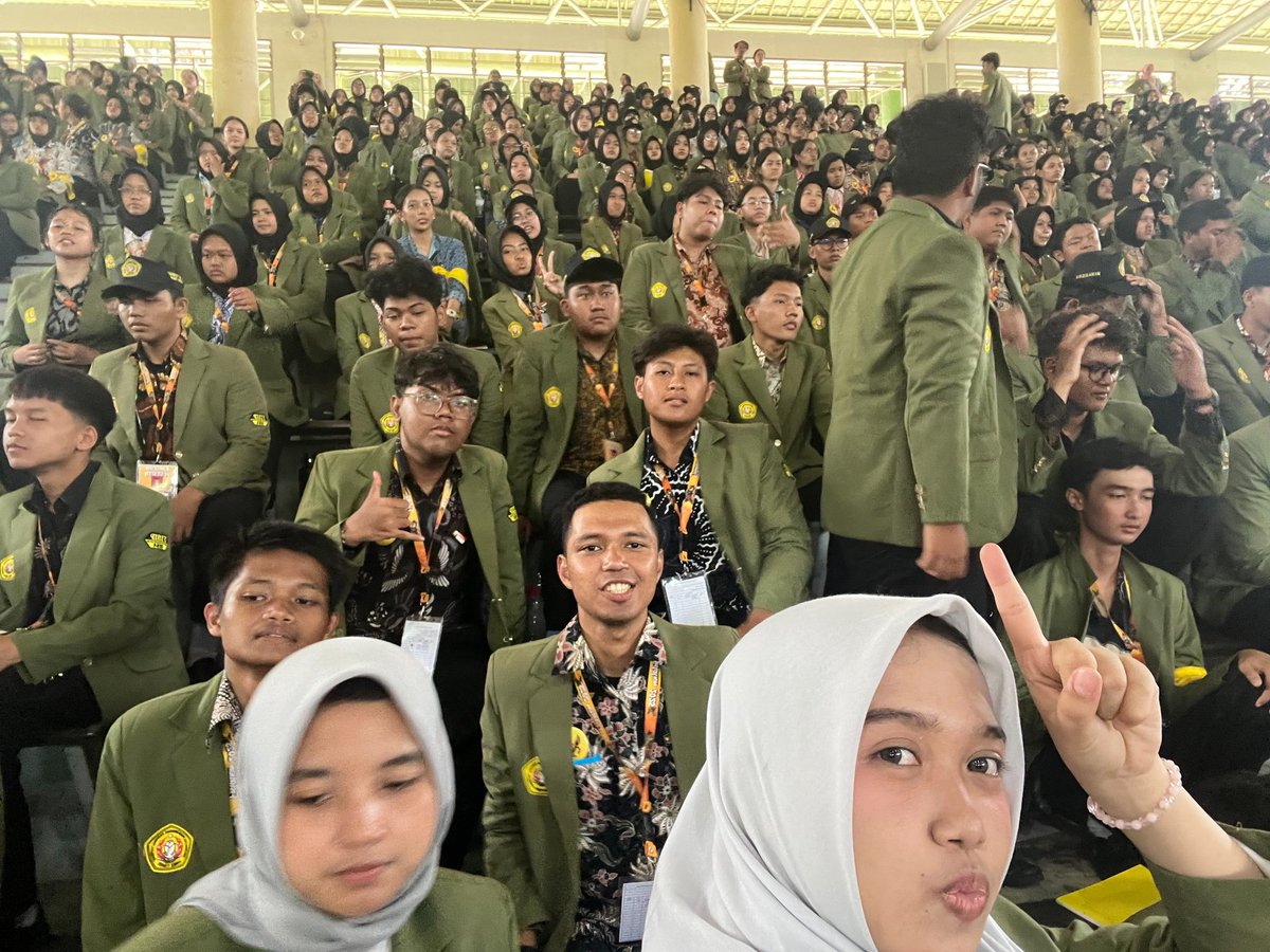 bgusinclair's tweet image. 20/08/25 arek day in rungkut