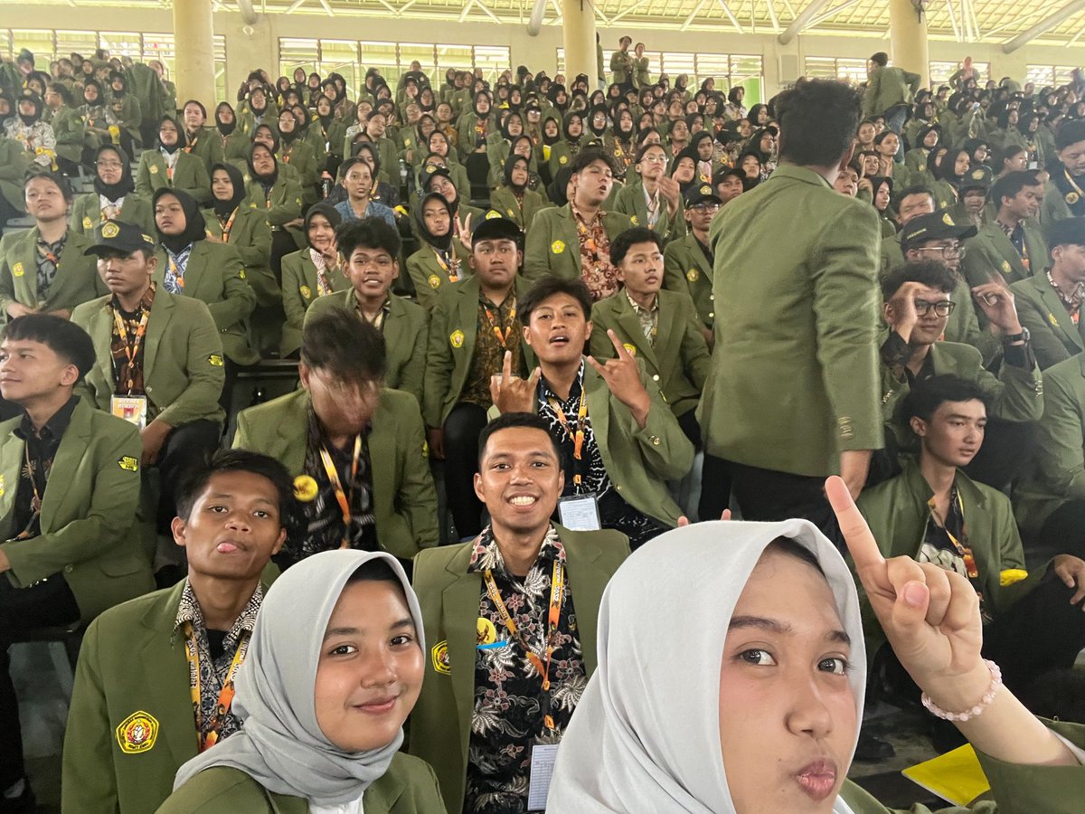 bgusinclair's tweet image. 20/08/25 arek day in rungkut