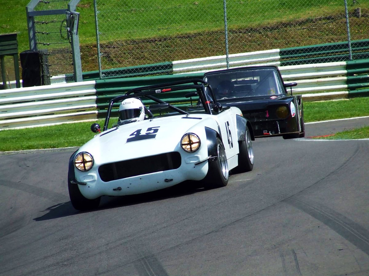 Thundersaloons's tweet image. 📢 Attention Paddock: Historic Modsports at Croft this weekend!

Headline entries include Steve Barnard’s Ford Escort Mk1 &amp;amp; Myles Castaldini Davrian Mk8. Cadwell winner David Morrison also returns in his MG 🏁

#HistoricModsportsSpecialSaloons | #CroftCircuit

(📸©️Robert Storey)