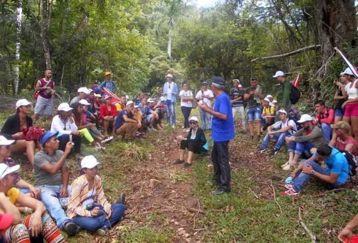 Meyvis Estevez Echevarría (@meyvisesteveze) on Twitter photo Aprendizaje, intercambio, trabajo creador y recreación sana. Así son nuestros campamentos del #VeranoSiempreJoven, una propuesta que ya ha sumado alegrías a cientos de jóvenes. La aventura continúa con la segunda edición en agosto y nos cuentan que la experiencia es increíble. Aprendizaje, intercambio, trabajo creador y recreación sana. Así son nuestros campamentos del #VeranoSiempreJoven, una propuesta que ya ha sumado alegrías a cientos de jóvenes. La aventura continúa con la segunda edición en agosto y nos cuentan que la experiencia es increíble.