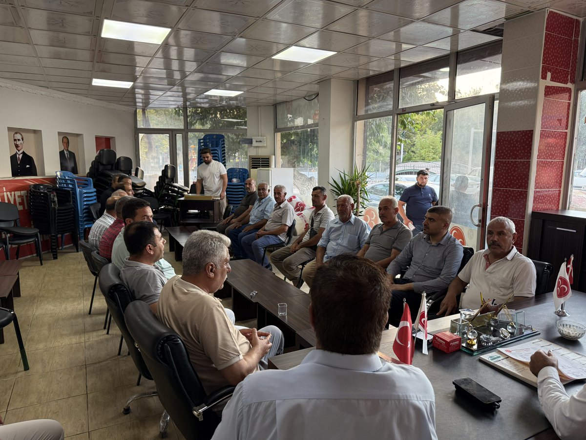 📍Oğuzeli

“İl Başkanımız Sayın Mustafa Bozgeyik ve İlçe Başkanımız Sayın Yusuf Taşdemir önderliğinde, meclis üyelerimizin ve ilçe teşkilatımızın katılımıyla haftalık olağanüstü toplantımızı gerçekleştirdik.

Toplantımızda gündem maddelerinin yanı sıra Oğuzeli’mizin geleceği için