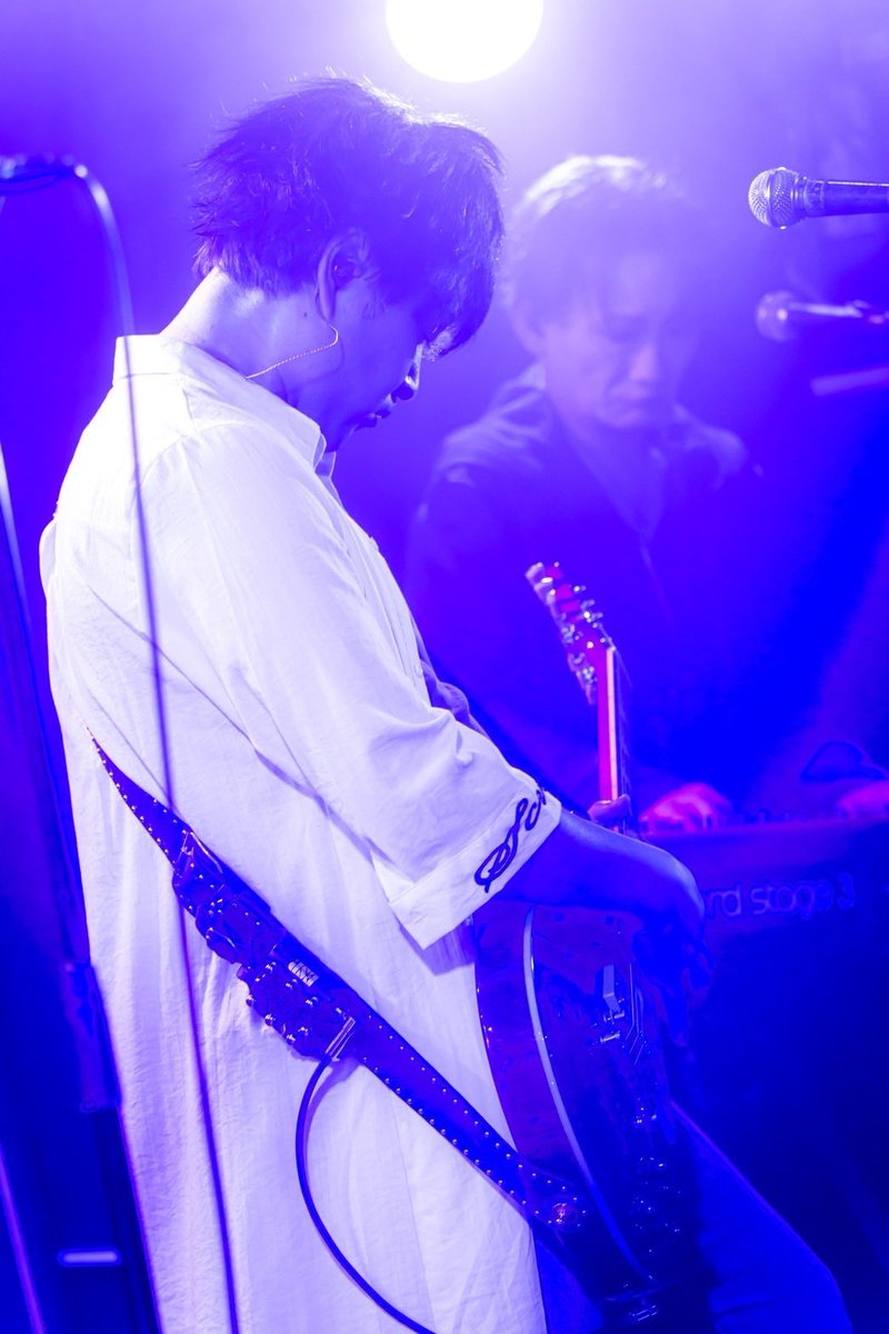 glaphite's tweet photo. |◤#GLAPHITE  〜Thank you for your birth〜 ◢||
8/21はGLAPHITEのKTG.kazuking の誕生日🎂Happy Birthday✨

大人しい性格ながら優しく仲間想い。内に秘めた観察眼で 
"自分は何をするべきか" 考えてくれる名バイプレイヤー♪

ぜひ11/3 小岩オルフェウスで彼の演奏を見届けにお越しください🎸 https://t.co/3VV6ryHqix