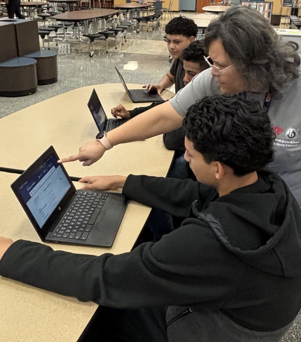 It’s a busy morning at Davis 9! 86 freshmen are signing up to be <a href="/lonestarcollege/">Lone Star College</a> students who will complete the 9 x 9 plan! #FalconProud #futureleaders