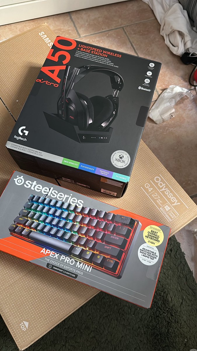 drygofn's tweet photo. morar na Europa é ruim, com uma semana de trabalho eu peguei isso e ainda sobrou dinheiro 🤐
Apex pro mini 3gen
Astro a50 5gen
Samsung g4 240hz https://t.co/uXmolKujdU