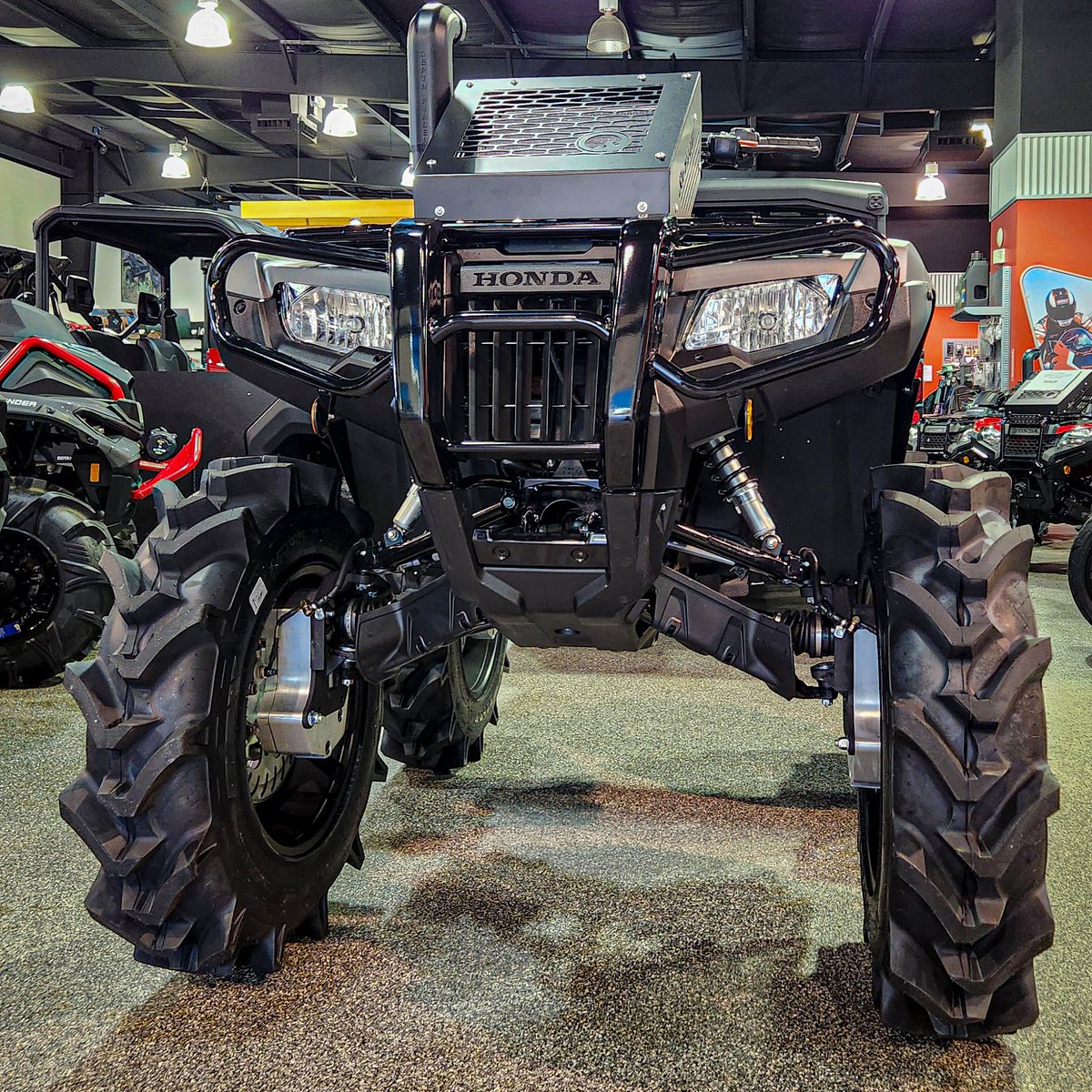 superatvtweet's tweet photo. 😍 @hondaofcovingtonpowersports went all in on this 2025 #HondaRubicon with a #SuperATV DepthFinder Snorkel kit, Radiator Relocation kit, Footwells, and of course a 6 inch GDP portal gear lift with 45% #GearReduction, running 34 inch tires! 💪⚙ #GearDrivenPerformance https://t.co/6tpsJ1YHbv