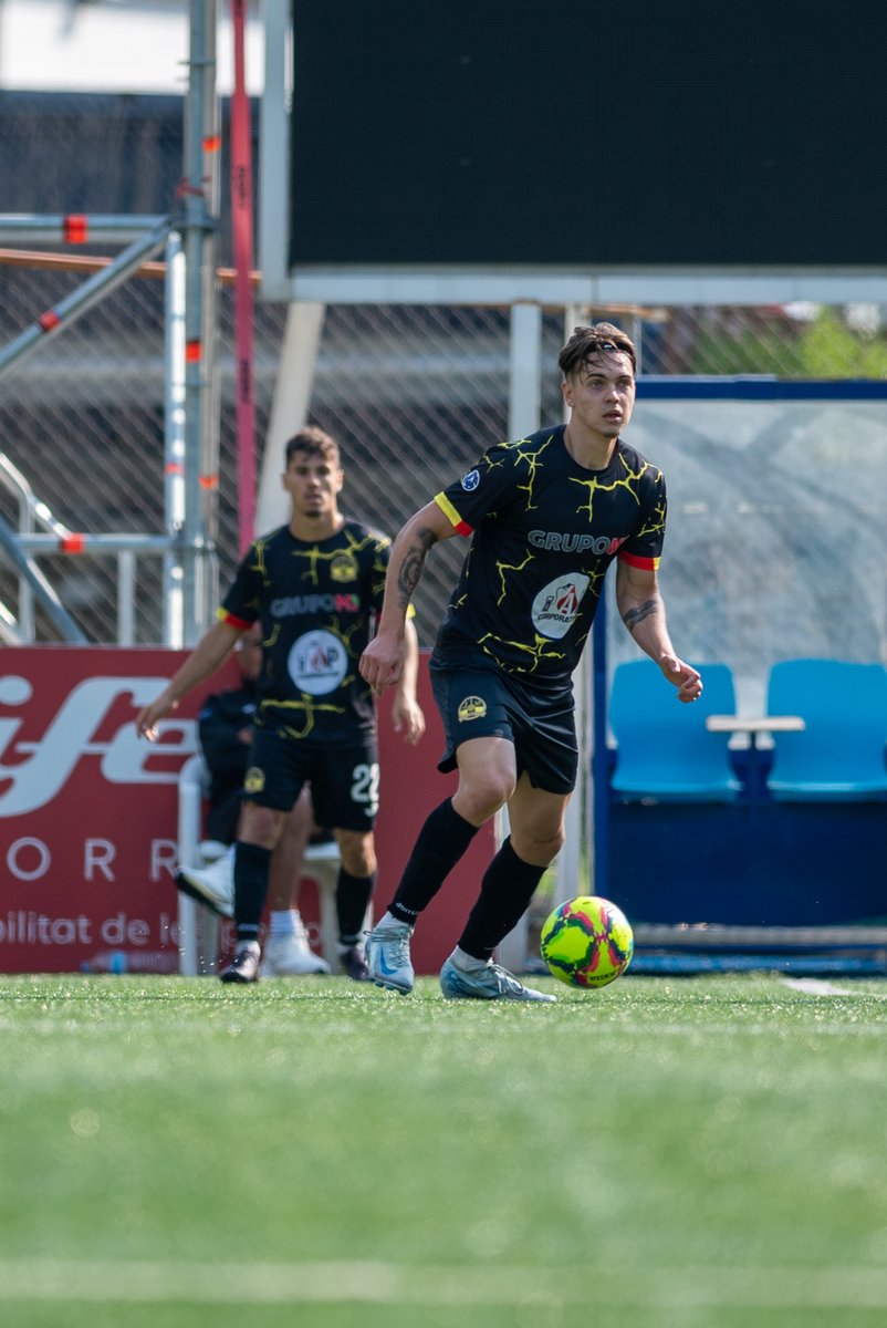 UEStaColoma's tweet photo. 🟡⚫

Partido Amistoso | @UEStaColoma  vs FC Pas de la Casa
✅ Resultado final: UE 8 – 0 FC Pas de la Casa
⚽ Goles:
8’ Fran Palma
10’ Fran Molina
14’ Pablo Margallo
26’ Tato Gómez
45’ Eric De Pablos
67’ Álex Martínez
78’ Tato Gómez
87’ Borja Arellano

¡Gran partido! https://t.co/d0JHpRzJIt