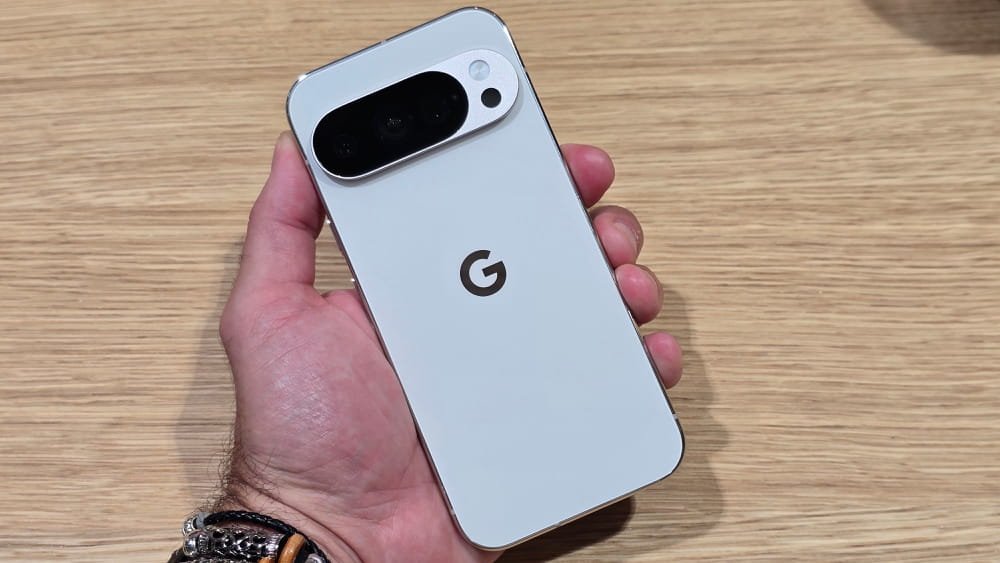 Google dévoile sa nouvelle famille de smartphones Pixel. Comportant autant de membres que la précédente, elle respecte la hiérarchie habituelle avec le Pixel 10, le Pixel 10 Pro, le Pixel 10 Pro XL et le modèle pliant Pixel 10 Pro Fold. short.commentcamarche.net/3527981777