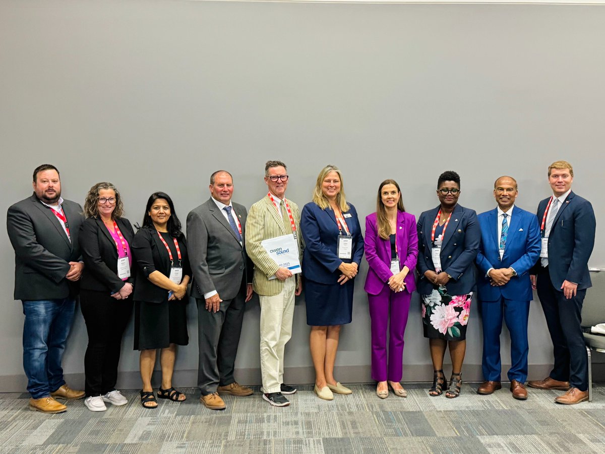 LoganKanapathi's tweet image. Driving results and cutting red tape! 

Meeting with municipal partners this week at @AMO2025 in Ottawa alongside @Andrea_Khanjin to tackle red tape and strengthen the services our communities depend on. 
#AMO2025 #Yorkregion #MarkhamThornhill #LoganKanapathi