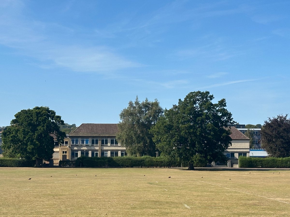 knoxacadmusic's tweet photo. Welcome back to all our students @knoxacademy &amp; an extra special welcome to the S1s! We’re looking forward to being part of your musical journey. Lots of exciting things already in the pipeline…#Community https://t.co/QQTzakcYPh
