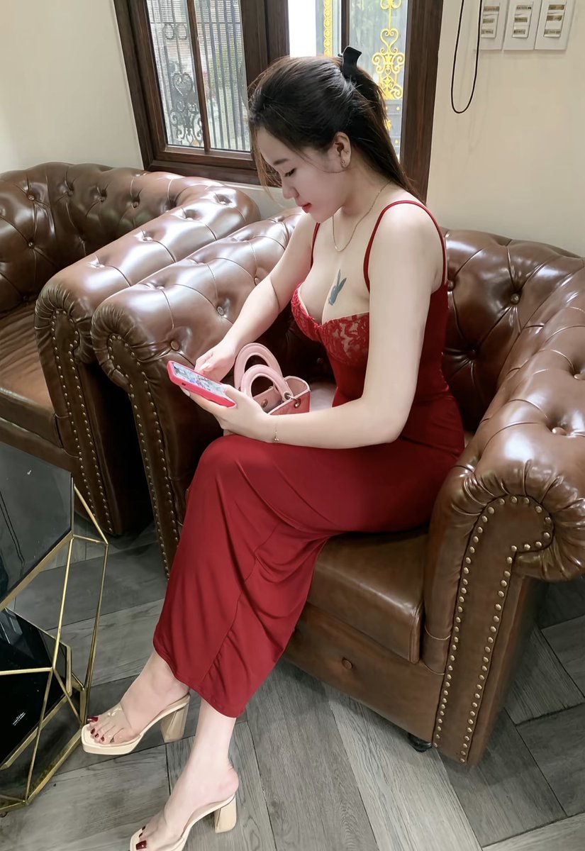 leesongjong's tweet photo. Lụm được e cave ngon phết https://t.co/aV4sAtsgrl