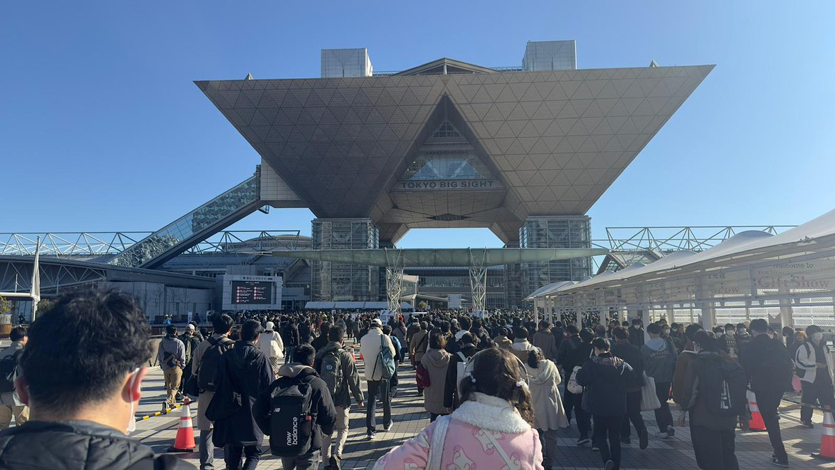 eshododev's tweet photo. 📖 In the West, Visual Novels are often seen as niche. But in Japan, they’re communities, late-night debates, emotional refuges.

Thanks to @accio_cat, we visited Tokyo to understand the roots of this genre. What we found was not numbers or flashy visuals, but passion:
✨ Players arguing about routes and characters for hours
✨ Communities expanding universes through fanfiction
✨ Stories becoming emotional shelters

This reminded us of something essential: before talking about business or global expansion, we must remember why this genre matters — because it creates dialogue between creators and players, and every choice is a bridge that connects both sides.

With Lost Elite we don’t just want to make a game. We want to bring that same spirit to the West: stories that are lived, not just played. 💙