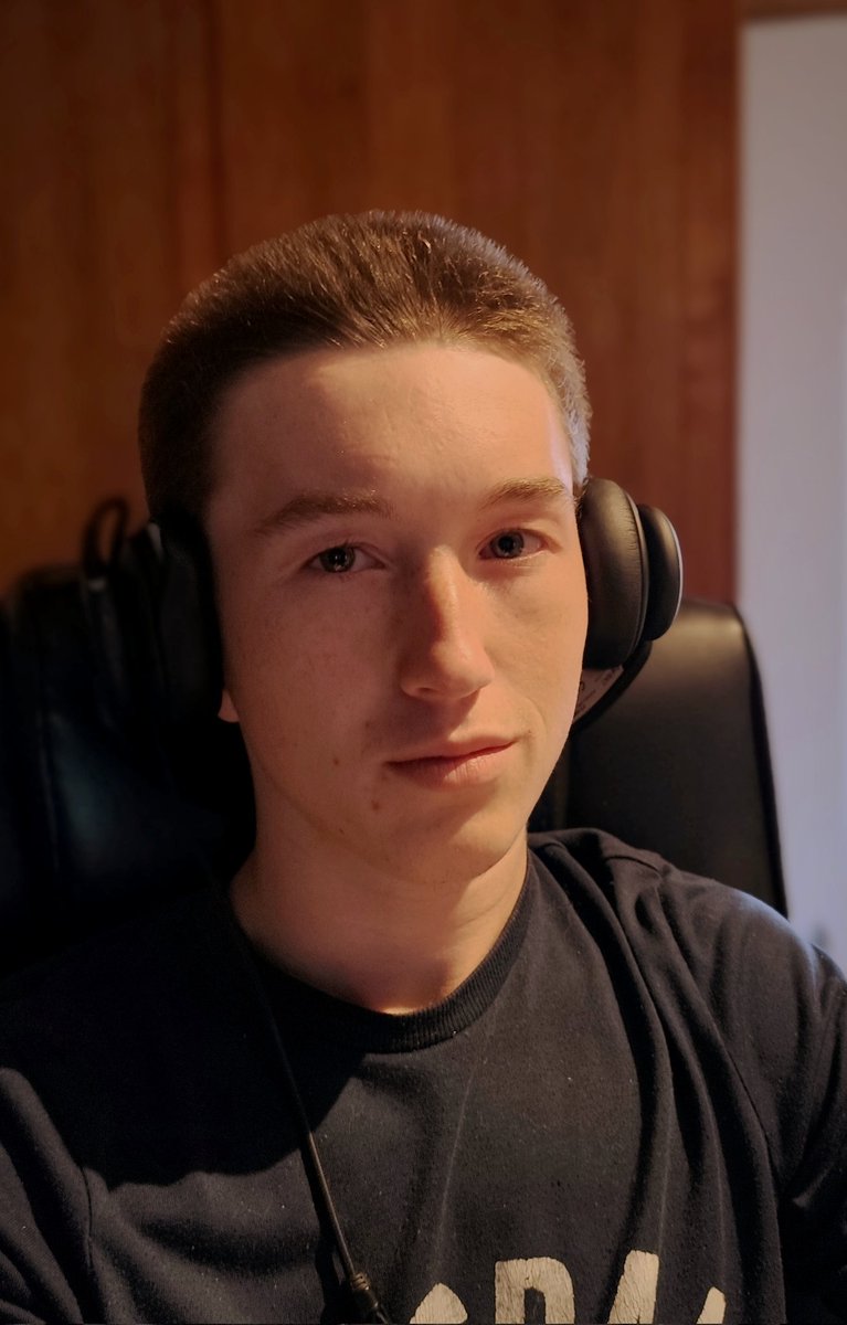 Petite update sur les cheveux! (oui je me suis transformé en joueur e-sport)