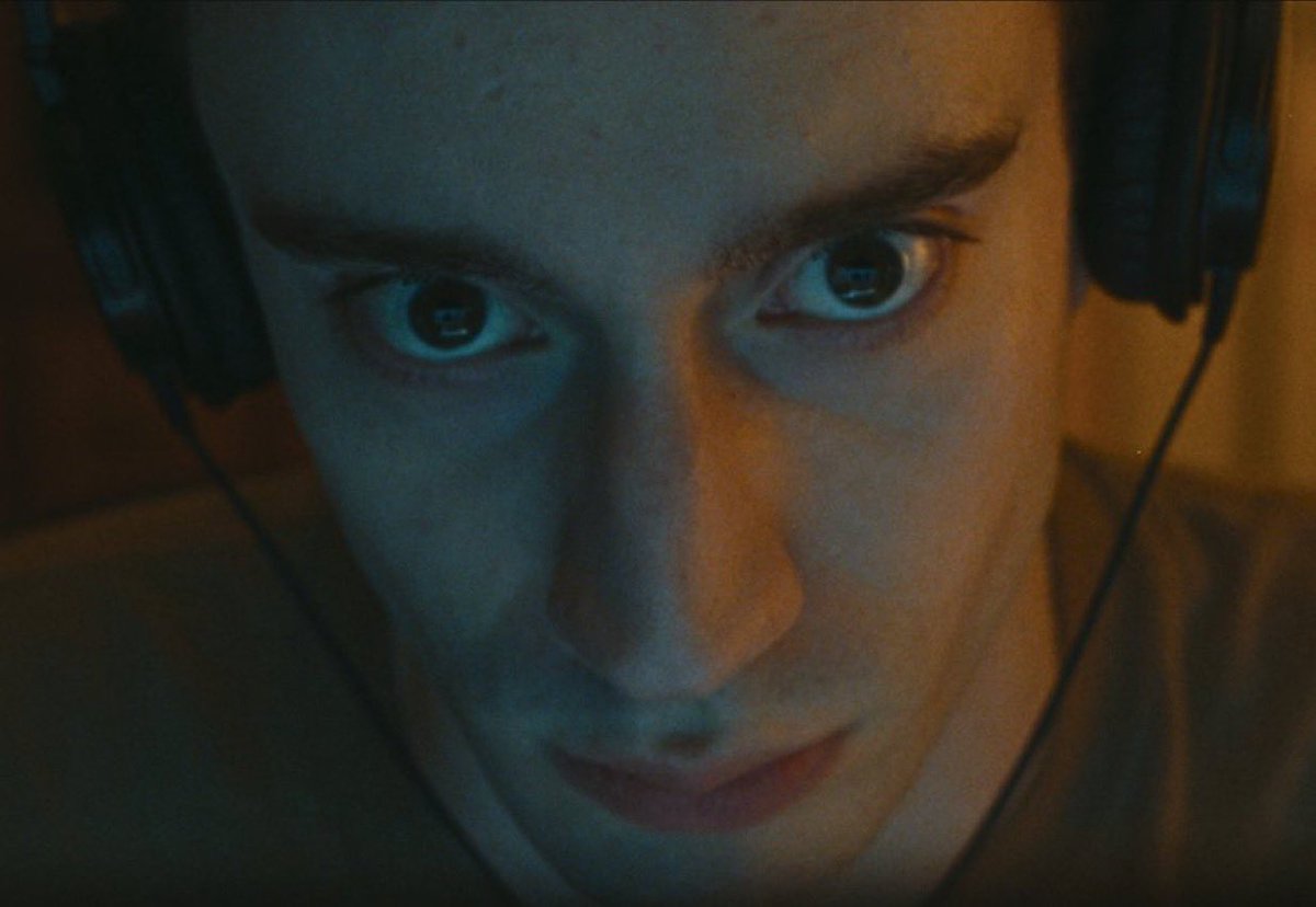 Alex Russell’s feature directorial debut is an eerie, chilling, and cringe-comedic psychological thriller that isn’t solely about fan adoration terrifyingly turning into obsession. 

My review of LURKER on Nashville Movie Dispatch: tinyurl.com/2uz74dny