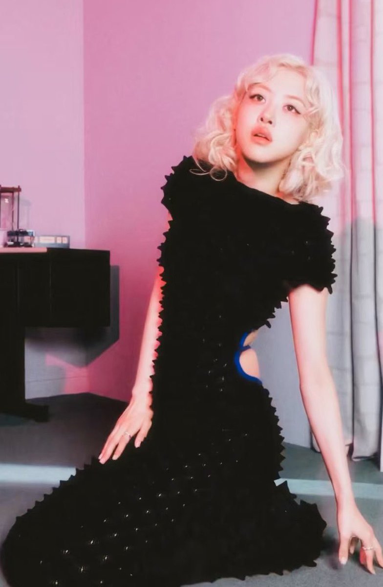 ROSÉ FOR PERFECT MAGAZINE