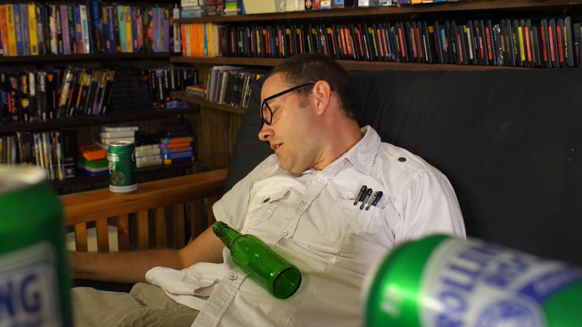 emberframes's tweet image. "ANGRY VIDEO GAME NERD" 
"Hudson Hawk (NES)" 
Dir. James Rolfe 
Cinemassacre 
2022