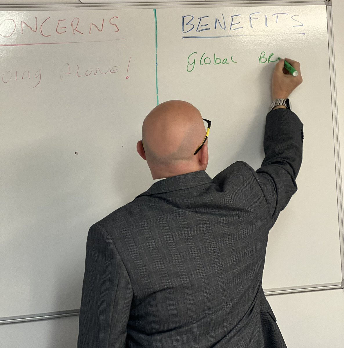 RCGrowthLab's tweet image. @WithernseaHigh @hornseaschool 

School leavers today. Business owners tomorrow. We’re here to guide every step. 🚀 WhyHub.co.uk #EntrepreneurshipJourney #YouthOpportunities #WhyHub