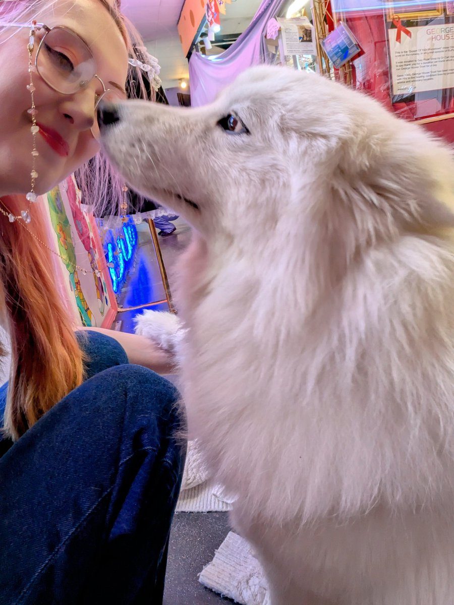 For the first time ever I have 0 time to draw and it's not from exhaustion! 

I'm just constantly happy lately 💖 

I'm reconnecting with friends, making new ones, doing fun things and getting a second chance at something amazing I'd missed out on (⁠人⁠*⁠´⁠∀⁠｀⁠)💕