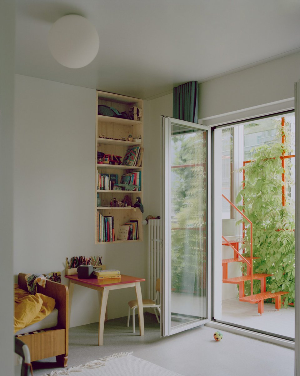 Dezeen tweet media