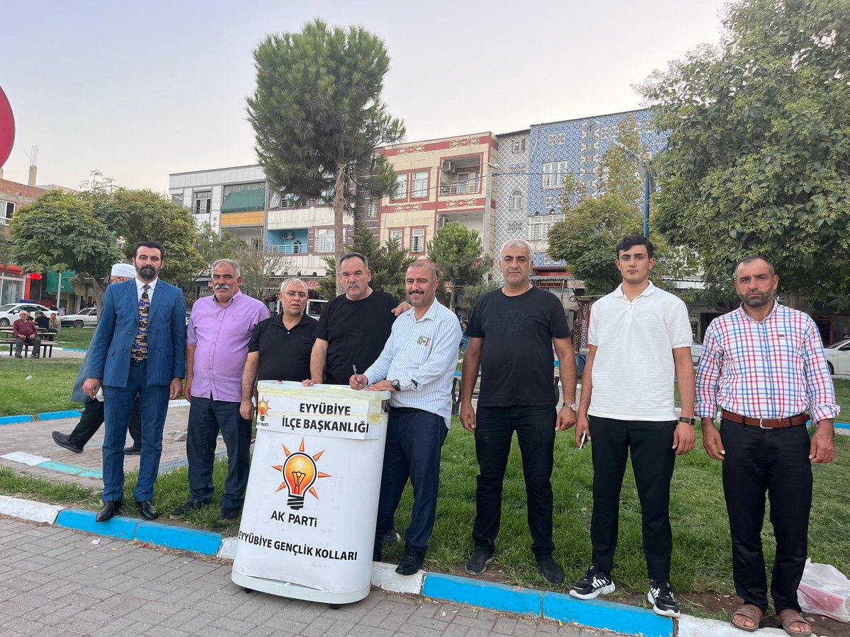 📍SELÇUKLU MAHALLESİ / ŞELALE

📌 SEN YOKSAN 1 EKSİĞİZ

İlçe Başkanımız Süleyman Elgün öncülüğünde; 

İlk günkü heyecanla, çoşkuyla sahadayız.

İlçe Başkan Yardımcılarımız ve İlçe Yönetim Kurulu Üyelerimiz, Teşkilatımız tarafından sahada yürütülen ‘Yeni Üye Kayıt Standını’