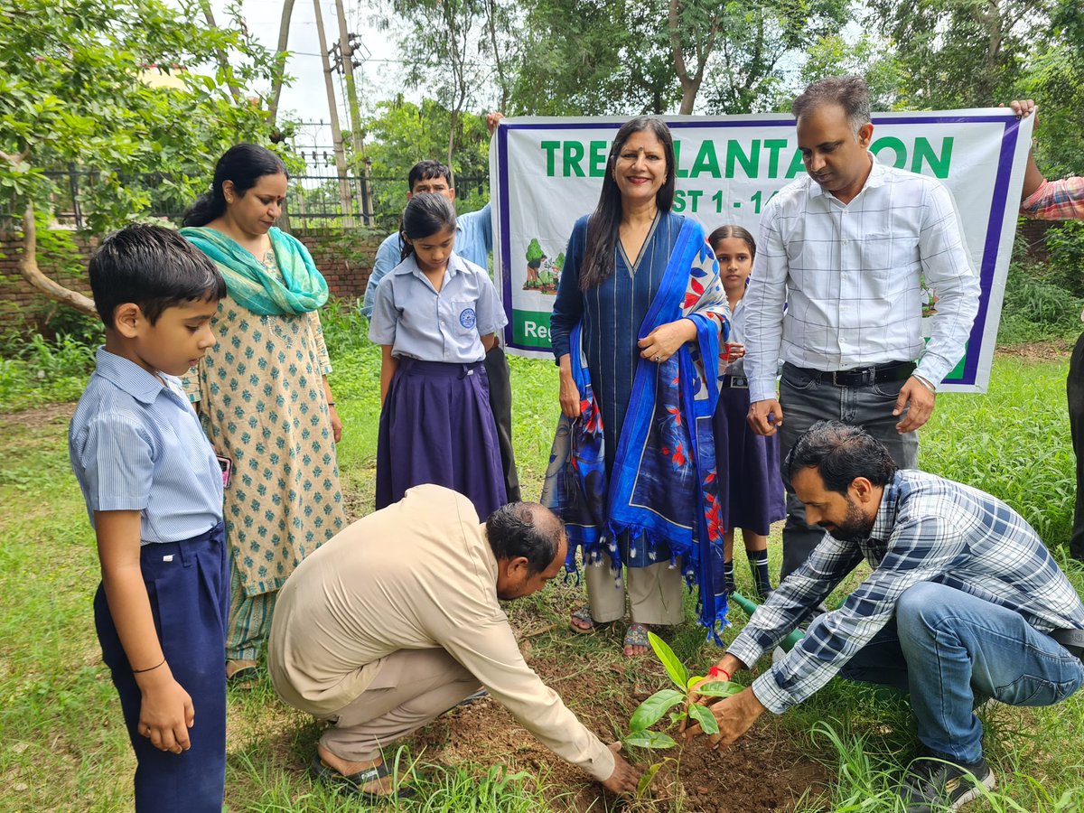 GMHS 50-B,CHANDIGARH (@ghs_50) on Twitter photo let's keep spreading <a href="/ghs_50/">GHS 50-B,CHANDIGARH</a>
positivity&caring for our planet
🌏by planting&nurturing saplings to create greener,healthier, sustainable future🌿♥️
Rudraksha🌿Plantation
multiple benefits 🌟
love the green vibes🌿
#EkPedMaaKeNaam
<a href="/SchoolEduChd/">Department of School Education, Chandigarh</a>
<a href="/EduMinOfIndia/">Ministry of Education</a>
<a href="/CBC_Chandigarh/">Central Bureau of Communication, Chandigarh</a> let's keep spreading <a href="/ghs_50/">GHS 50-B,CHANDIGARH</a>
positivity&caring for our planet
🌏by planting&nurturing saplings to create greener,healthier, sustainable future🌿♥️
Rudraksha🌿Plantation
multiple benefits 🌟
love the green vibes🌿
#EkPedMaaKeNaam
<a href="/SchoolEduChd/">Department of School Education, Chandigarh</a>
<a href="/EduMinOfIndia/">Ministry of Education</a>
<a href="/CBC_Chandigarh/">Central Bureau of Communication, Chandigarh</a>