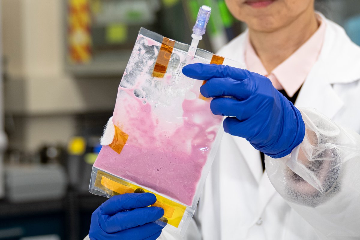 Future space snack 🍴 
 
Crew-11 will study BioNutrients-3, genetically engineered microorganisms that could provide on-demand nutrients to astronauts during future long-duration Moon and Mars missions. 
 
The project aims to develop tech that demonstrates microbial production,
