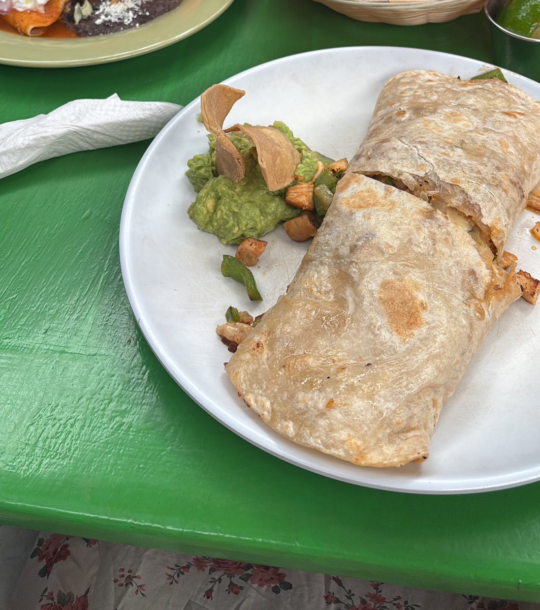 𝓡𝓸𝓫𝓲𝓷 tweet media