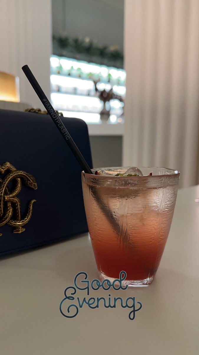 هُناك دائماً تفاصيل جميلة تطوّقنا