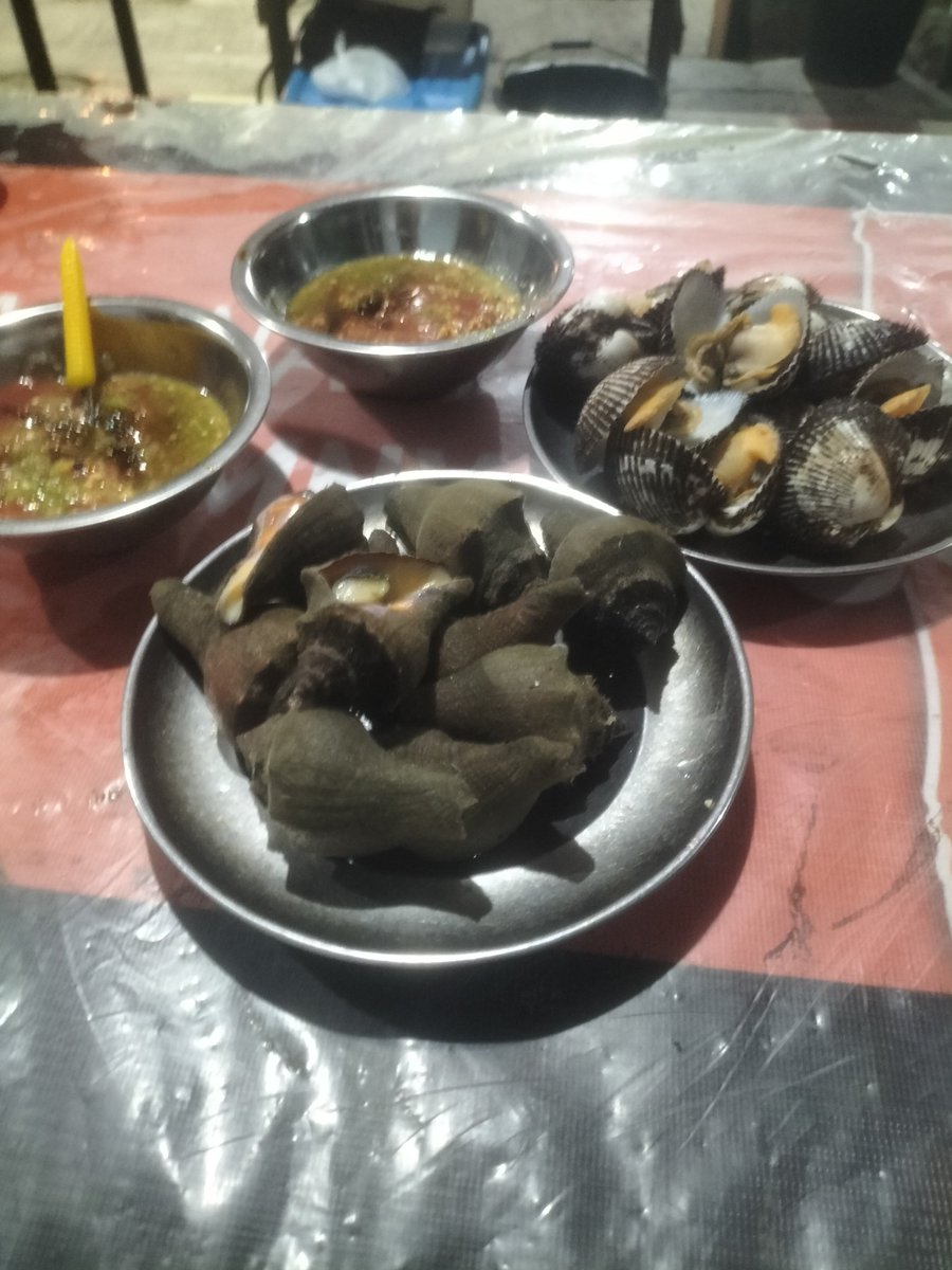 50 ribu  ( kerang rebus Medan )

Repost end like 

Folow me