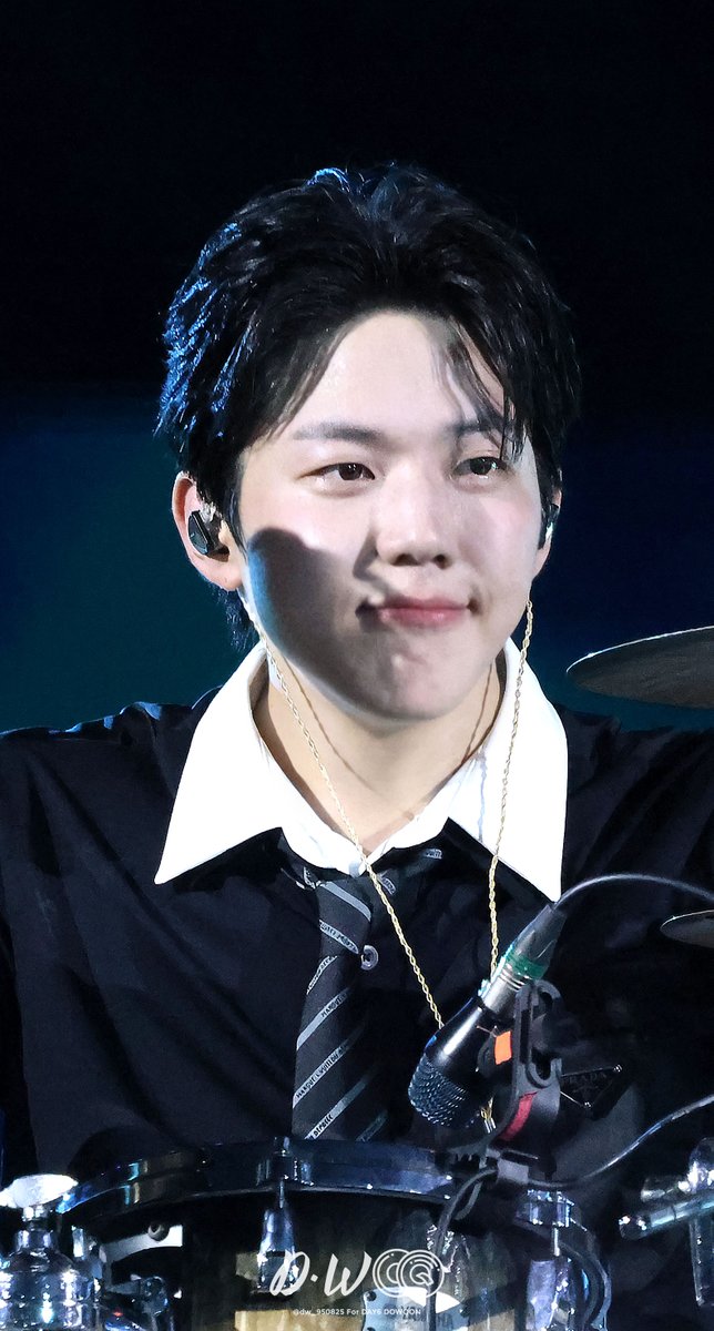 250830 데이식스 고양콘 첫콘
#DAY6 #도운 #DOWOON 

입꾹꾹