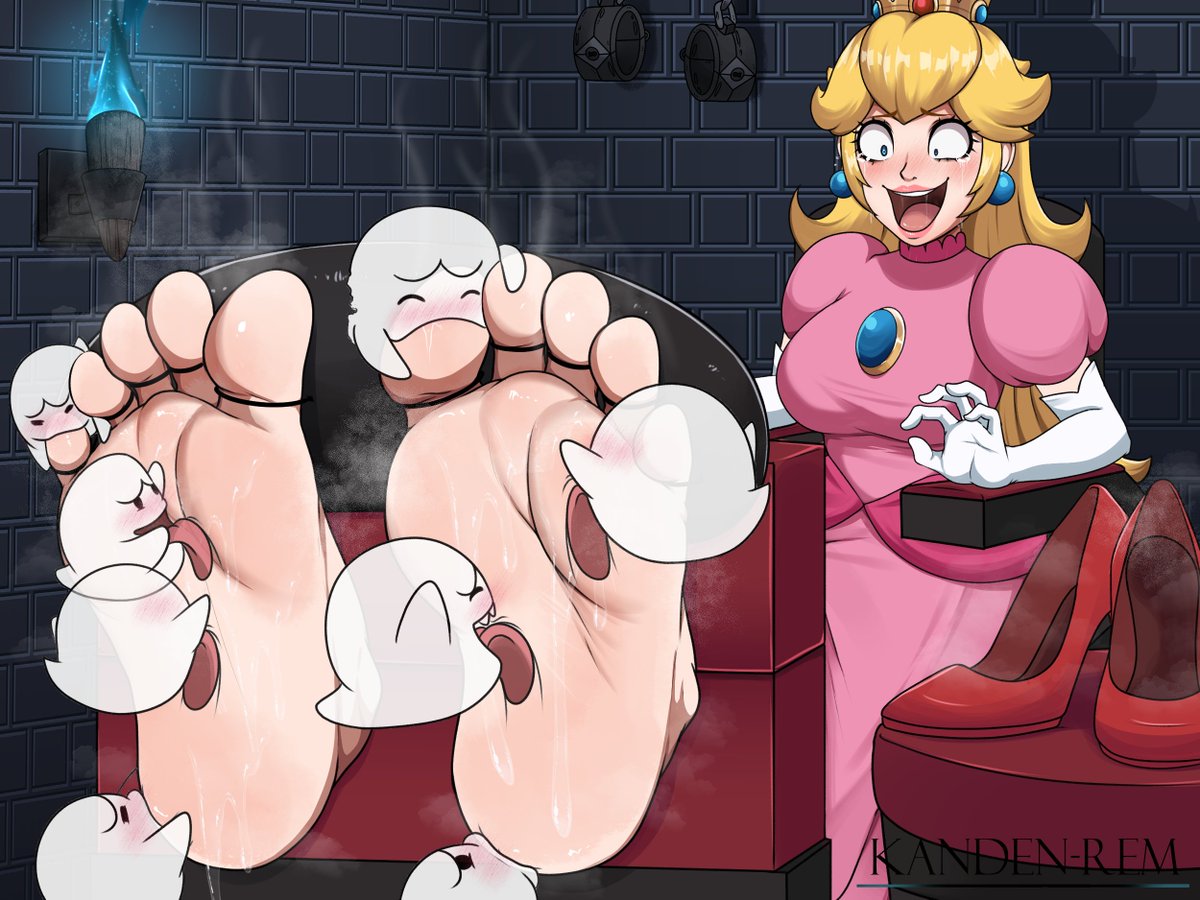 Haunted Peachy

And her ticklish feet ;D