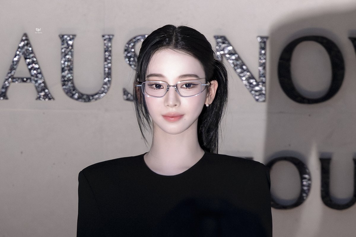 250903 HAUS NOWHERE 
지민아🖤
#aespa #에스파 #Karina #카리나