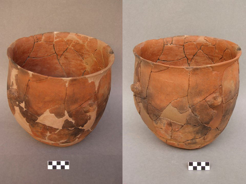 👩🏻‍🔬 La protagonista de l'#AbansIDesprés de #RestauraMupreva de hui és una olla de l'#EdatDelBronze trobada en el <a href="/llops_puntal/">PuntaldelsLlops</a>

La ceràmica presentava una intervenció anterior, que ha requerit neteja, eliminació dels excessos d'escaioles i retoc del color de les llacunes 🏺✨