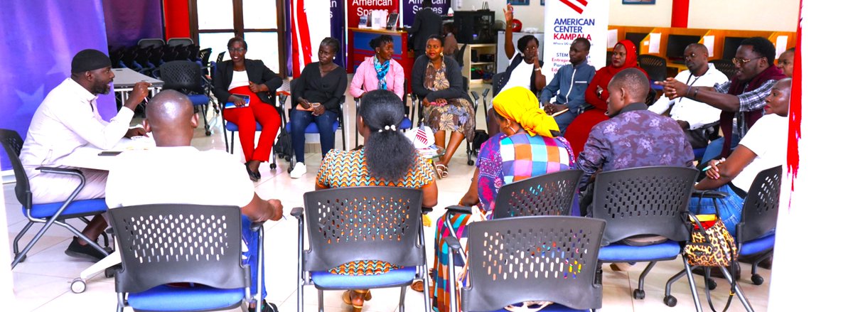 USEmbassyUganda's tweet image. As we prepare to celebrate 250 years of the USA, 🇺🇸 @StateIVLP alumnus Ahmed Hadji led a dialogue at #AmericanCenterKampala on Bruce Jentleson’s book, American Foreign Policy. Follow @America250 for more info and visit our programming calendar for upcoming events showcasing U.S.…