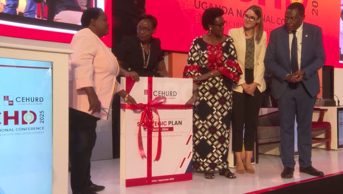 UBC STAR TV UGANDA (@startvuganda) on Twitter photo Olukungaana lw'eggwanga ku by'obulamu n'eddembe ly'obuntu, Gavumenti Essuubizza okulaba nga emiwaatwa egiriwo gizibikibwa. 
#StarTvUpdates Olukungaana lw'eggwanga ku by'obulamu n'eddembe ly'obuntu, Gavumenti Essuubizza okulaba nga emiwaatwa egiriwo gizibikibwa. 
#StarTvUpdates