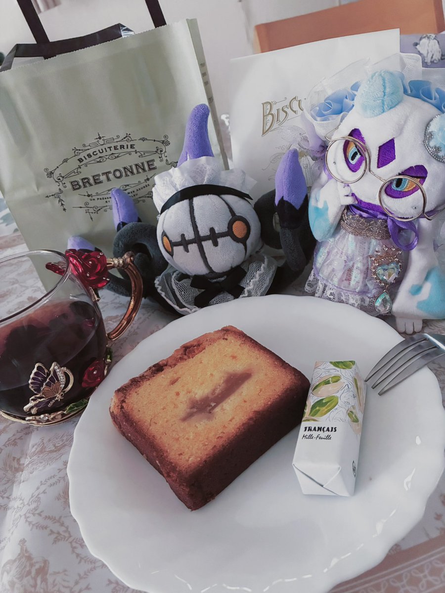 お出かけ前におうちでティータイム🍰

#ポケモンfit 
#ポケぬいもぐもぐ部