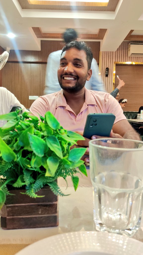 चीखने की अंतिम हद है मौन हो जाना,
जो मौन हैं यकीन मानो बहुत चीखे होंगे...!