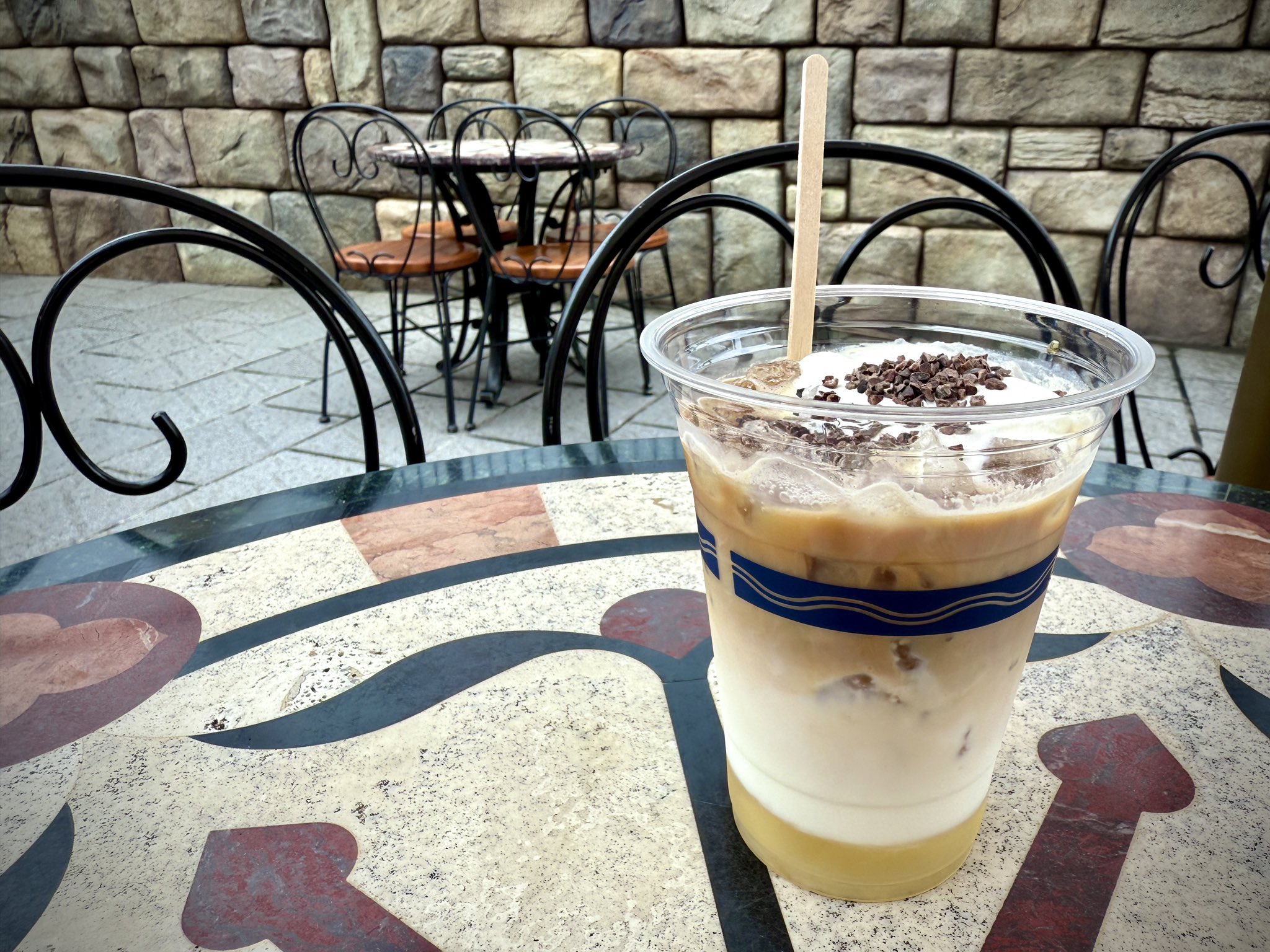 油彩画　アイスカフェラテ 油彩画 アイスコーヒーとアイスカフェラテ Ice Cafe Latte