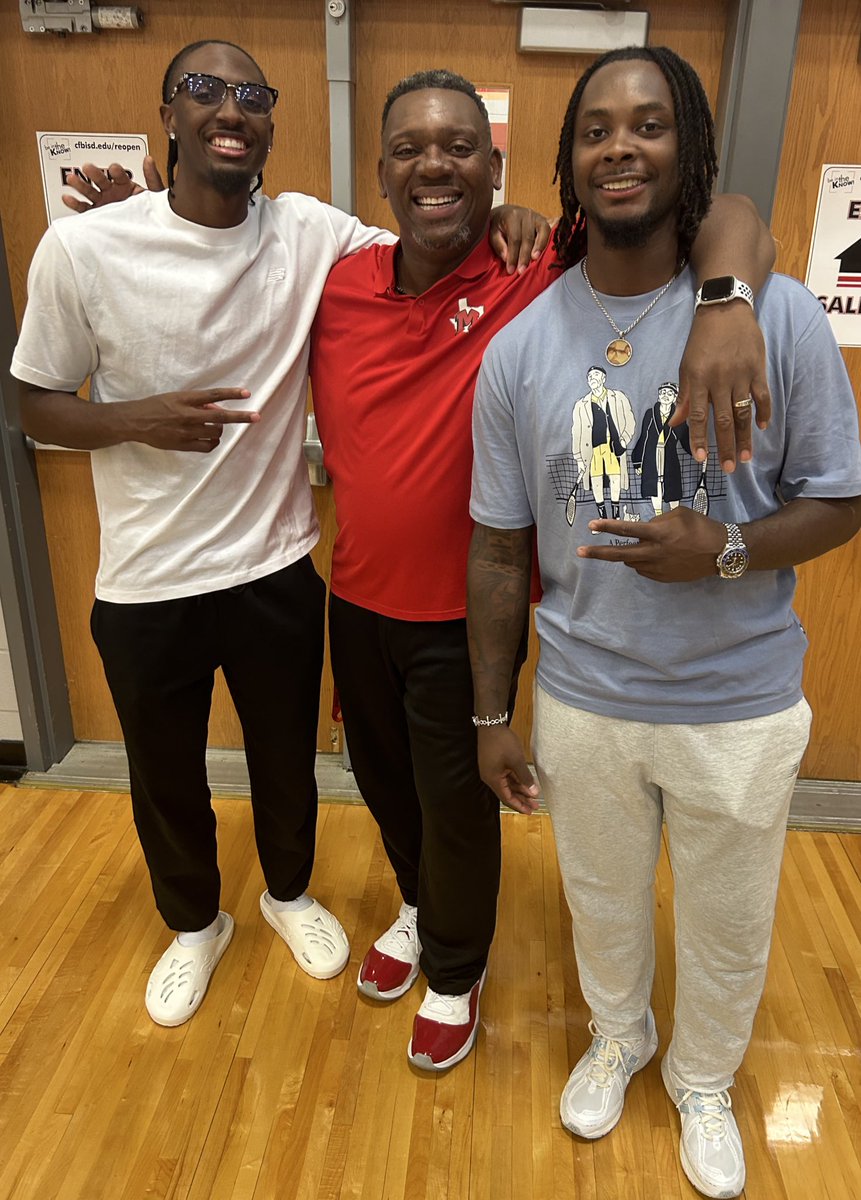 Coach T.Williams tweet media